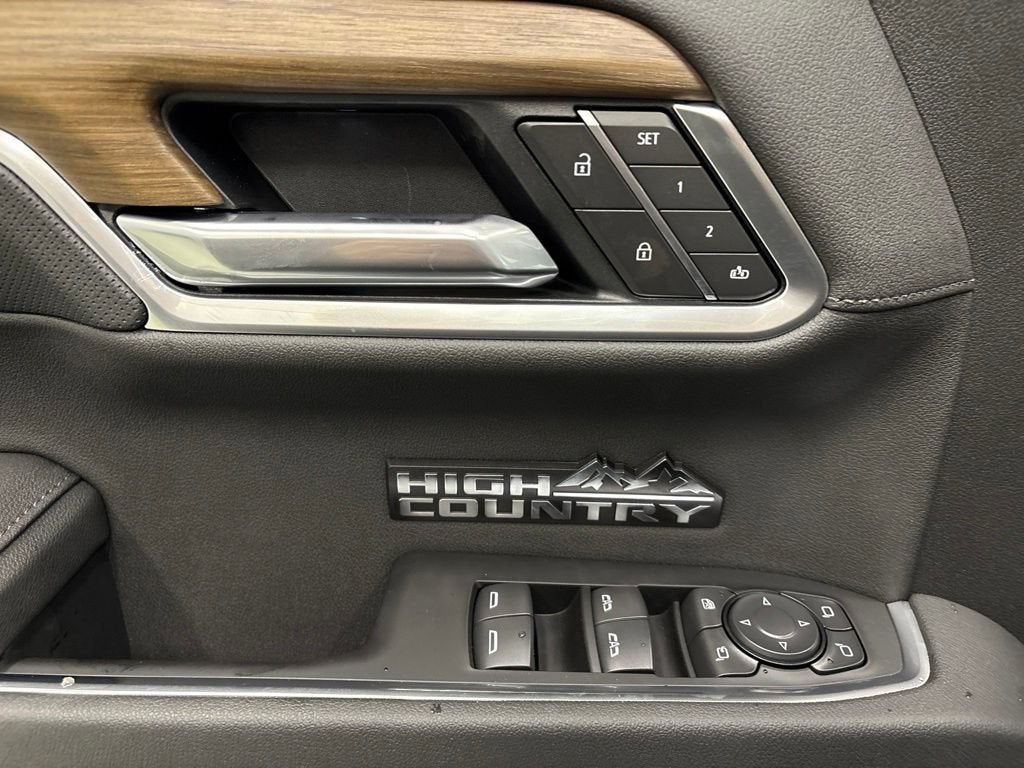 2026 Chevrolet Silverado 1500 High Country Crew Cab Short Box 4WD