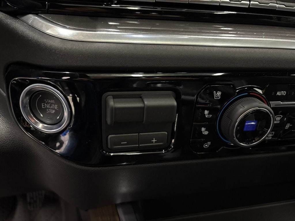 2026 Chevrolet Silverado 1500 High Country Crew Cab Short Box 4WD