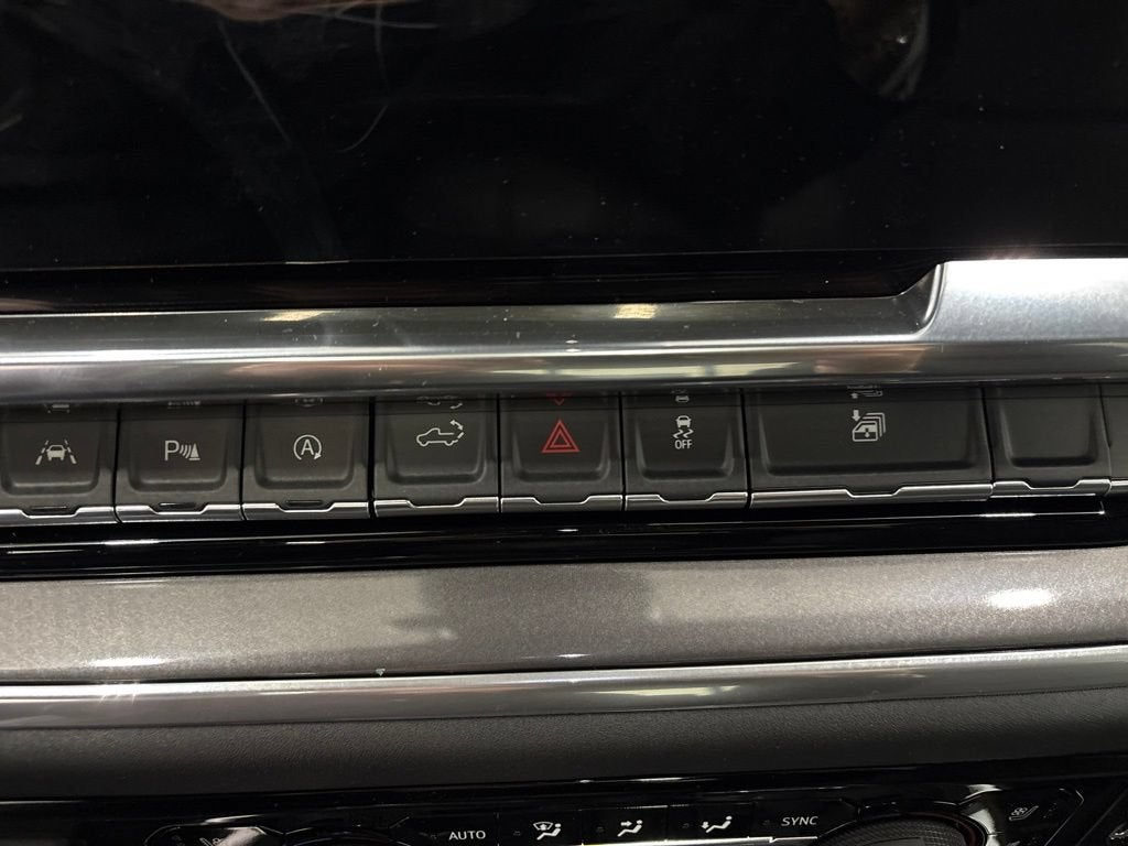 2026 Chevrolet Silverado 1500 High Country Crew Cab Short Box 4WD
