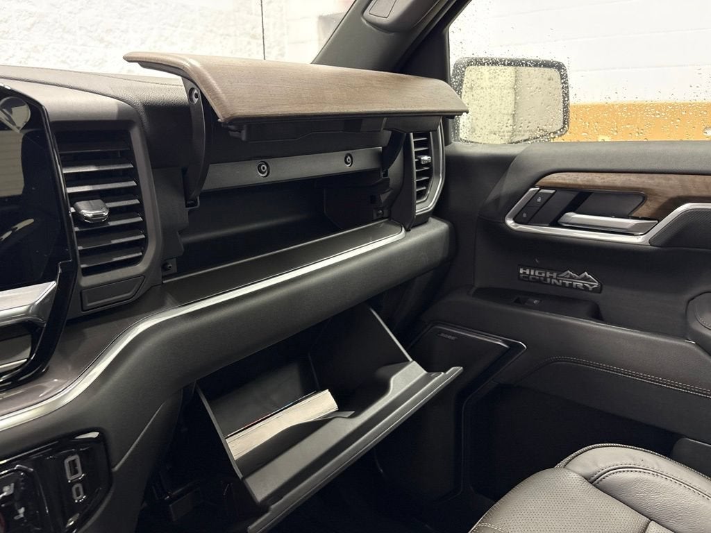 2026 Chevrolet Silverado 1500 High Country Crew Cab Short Box 4WD