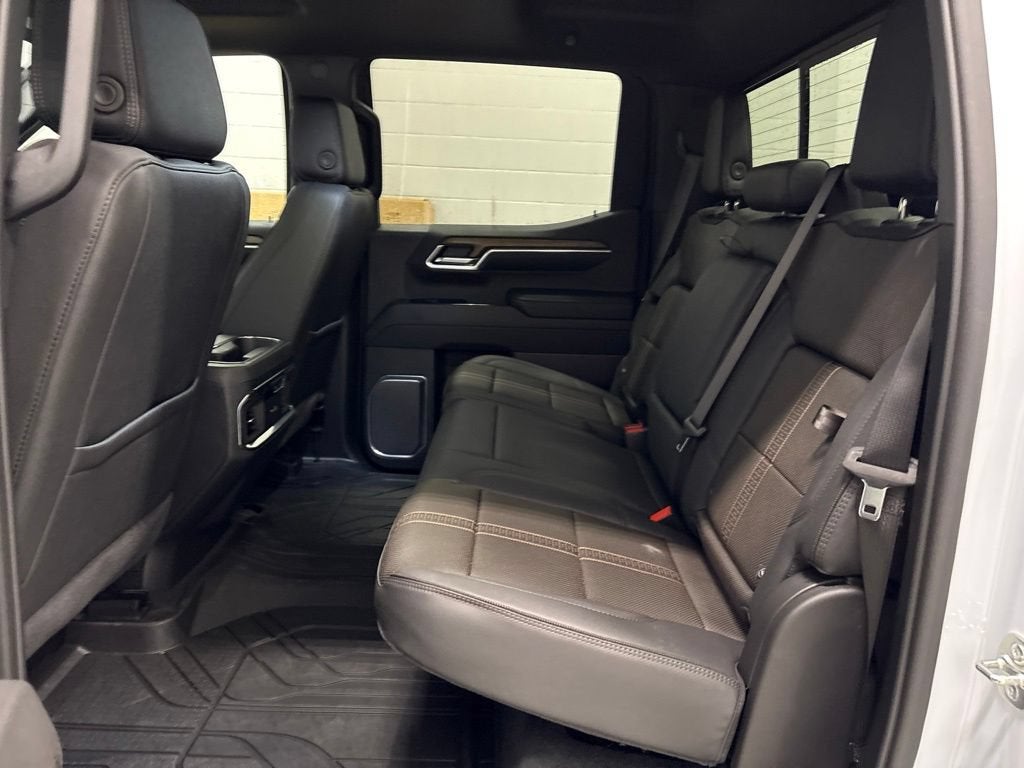 2026 Chevrolet Silverado 1500 High Country Crew Cab Short Box 4WD