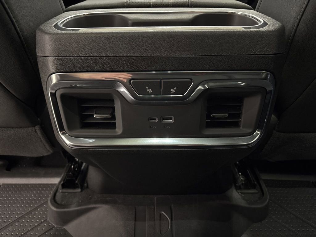 2026 Chevrolet Silverado 1500 High Country Crew Cab Short Box 4WD