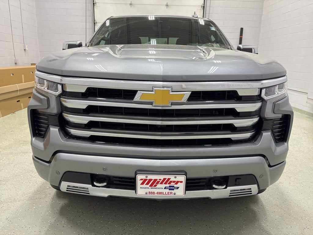 2026 Chevrolet Silverado 1500 High Country Crew Cab Short Box 4WD