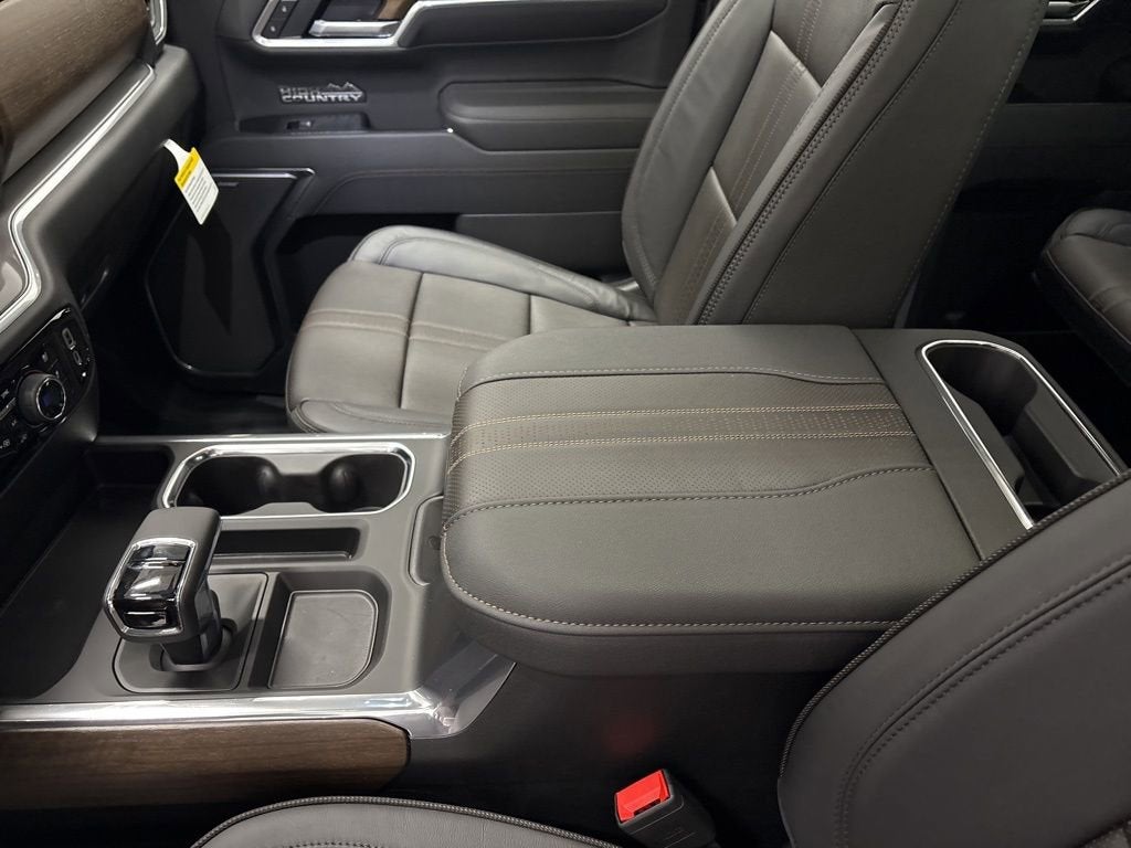 2026 Chevrolet Silverado 1500 High Country Crew Cab Short Box 4WD