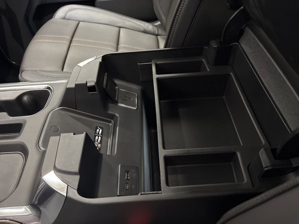 2026 Chevrolet Silverado 1500 High Country Crew Cab Short Box 4WD