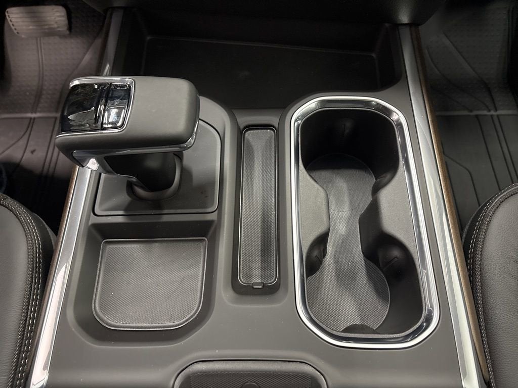 2026 Chevrolet Silverado 1500 High Country Crew Cab Short Box 4WD