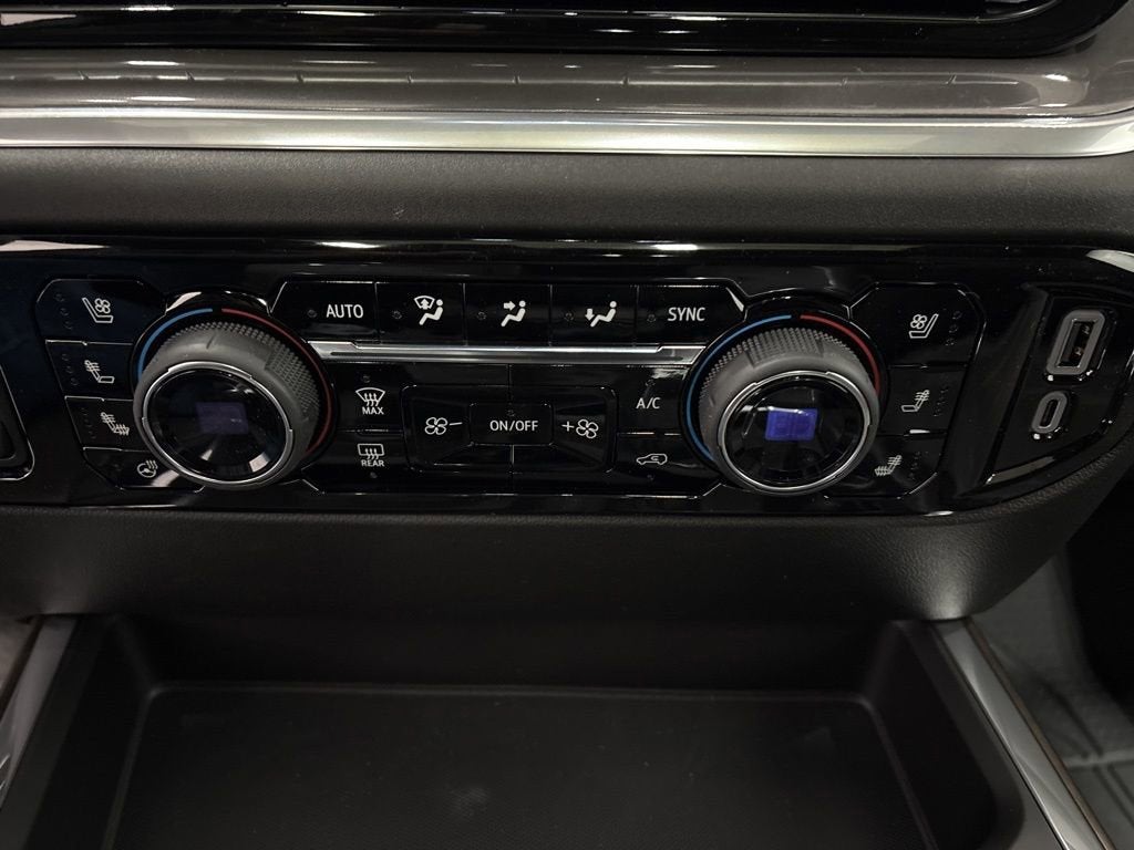 2026 Chevrolet Silverado 1500 High Country Crew Cab Short Box 4WD