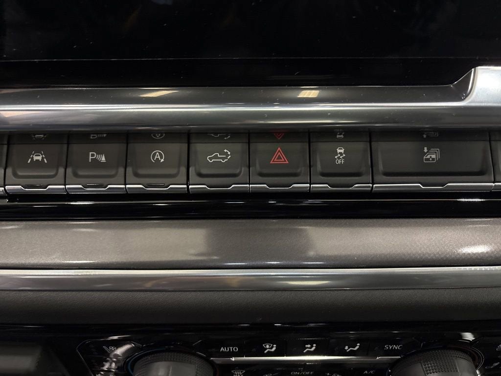 2026 Chevrolet Silverado 1500 High Country Crew Cab Short Box 4WD