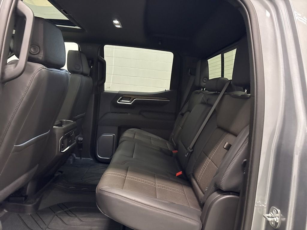 2026 Chevrolet Silverado 1500 High Country Crew Cab Short Box 4WD