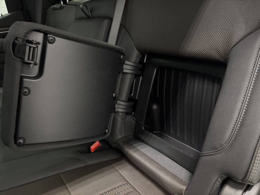 2026 Chevrolet Silverado 1500 High Country Crew Cab Short Box 4WD