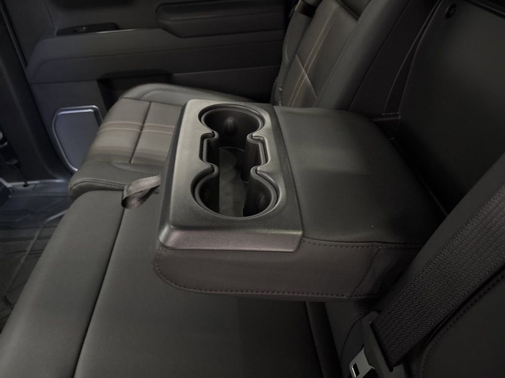 2026 Chevrolet Silverado 1500 High Country Crew Cab Short Box 4WD