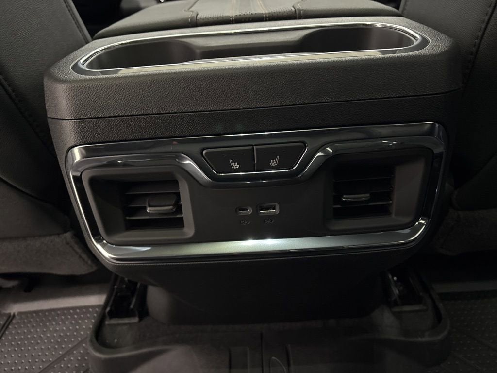 2026 Chevrolet Silverado 1500 High Country Crew Cab Short Box 4WD