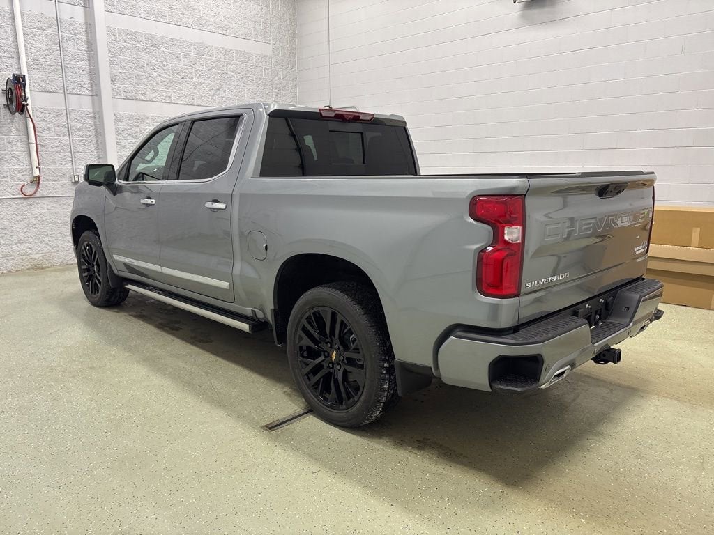 2026 Chevrolet Silverado 1500 High Country Crew Cab Short Box 4WD