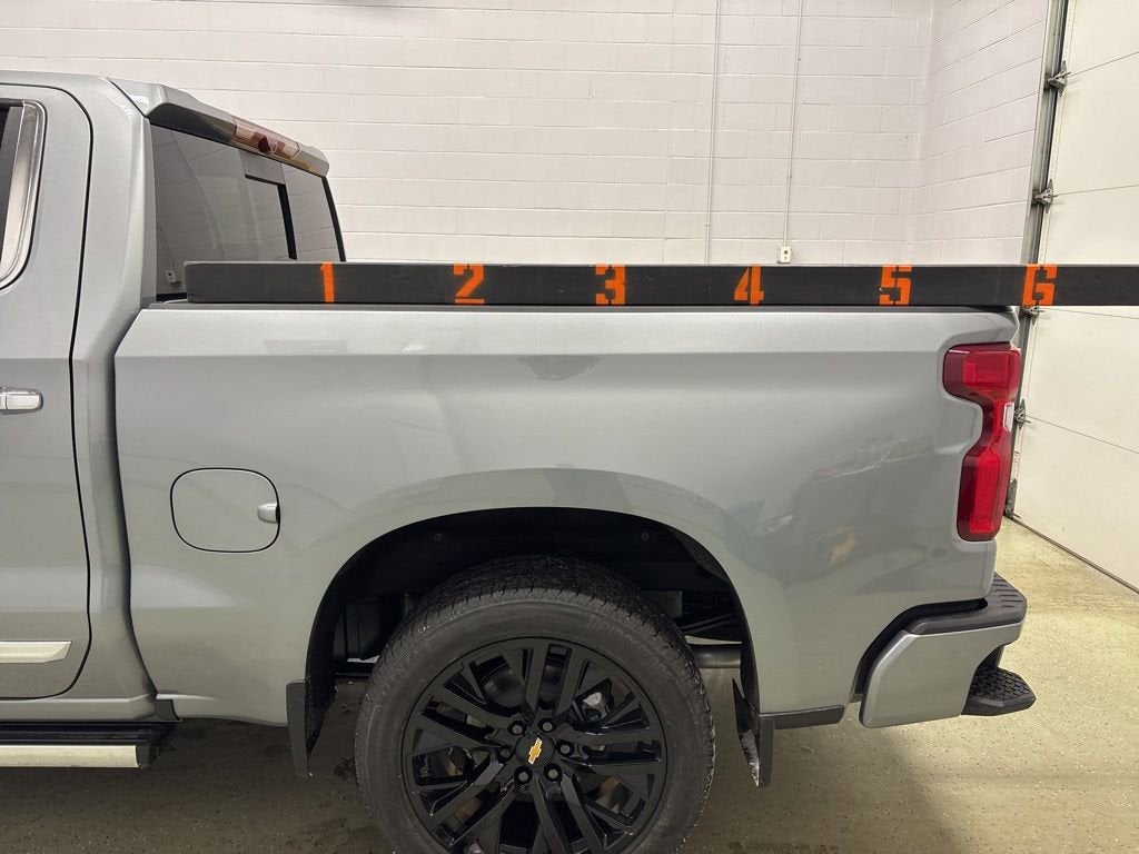 2026 Chevrolet Silverado 1500 High Country Crew Cab Short Box 4WD