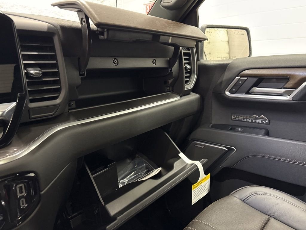 2026 Chevrolet Silverado 1500 High Country Crew Cab Short Box 4WD