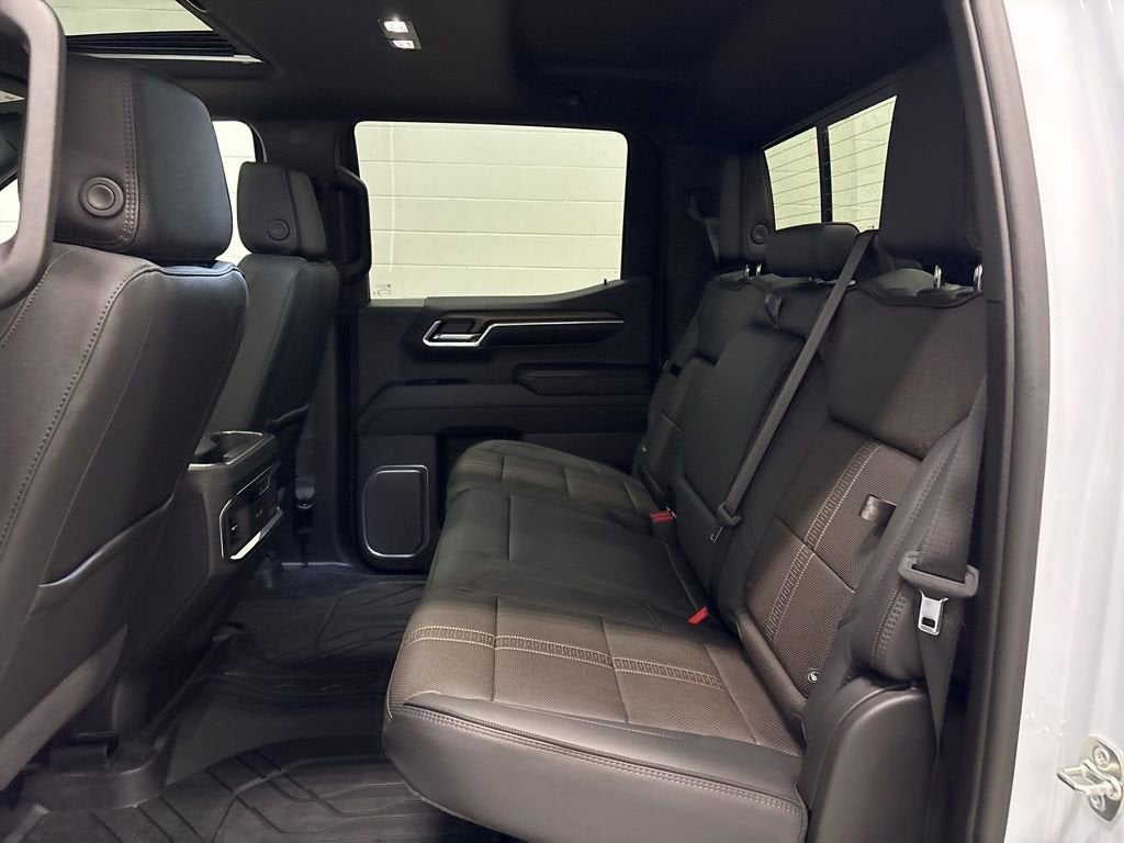 2026 Chevrolet Silverado 1500 High Country Crew Cab Short Box 4WD