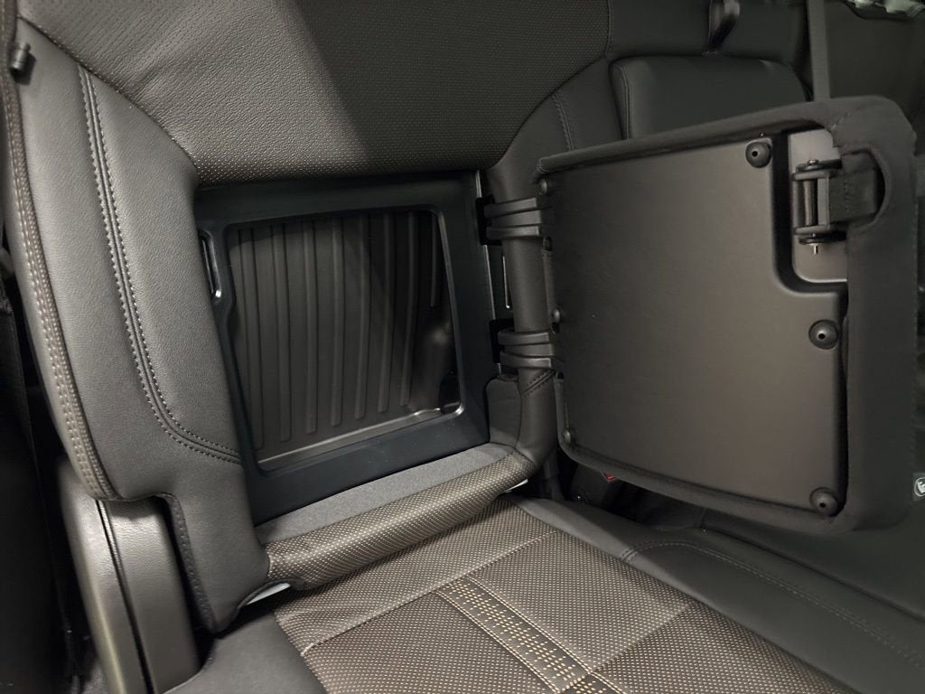 2026 Chevrolet Silverado 1500 High Country Crew Cab Short Box 4WD