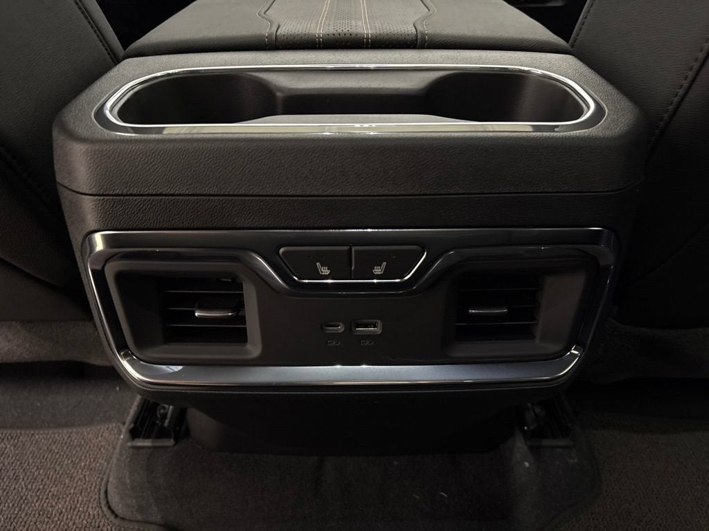2026 Chevrolet Silverado 1500 High Country Crew Cab Short Box 4WD