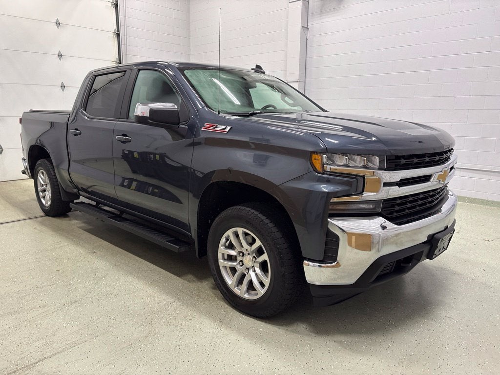 Used 2020 Chevrolet Silverado 1500 LT with VIN 1GCUYDED2LZ307246 for sale in Rogers, Minnesota