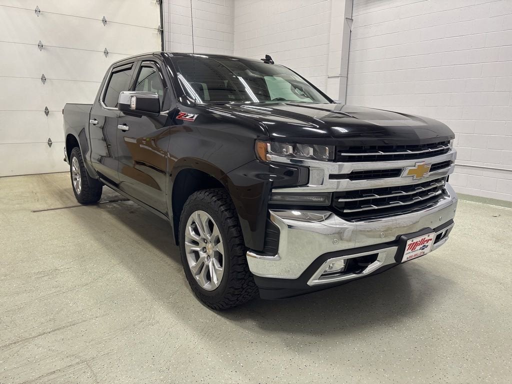 Used 2021 Chevrolet Silverado 1500 LTZ with VIN 1GCUYGED6MZ290390 for sale in Rogers, Minnesota