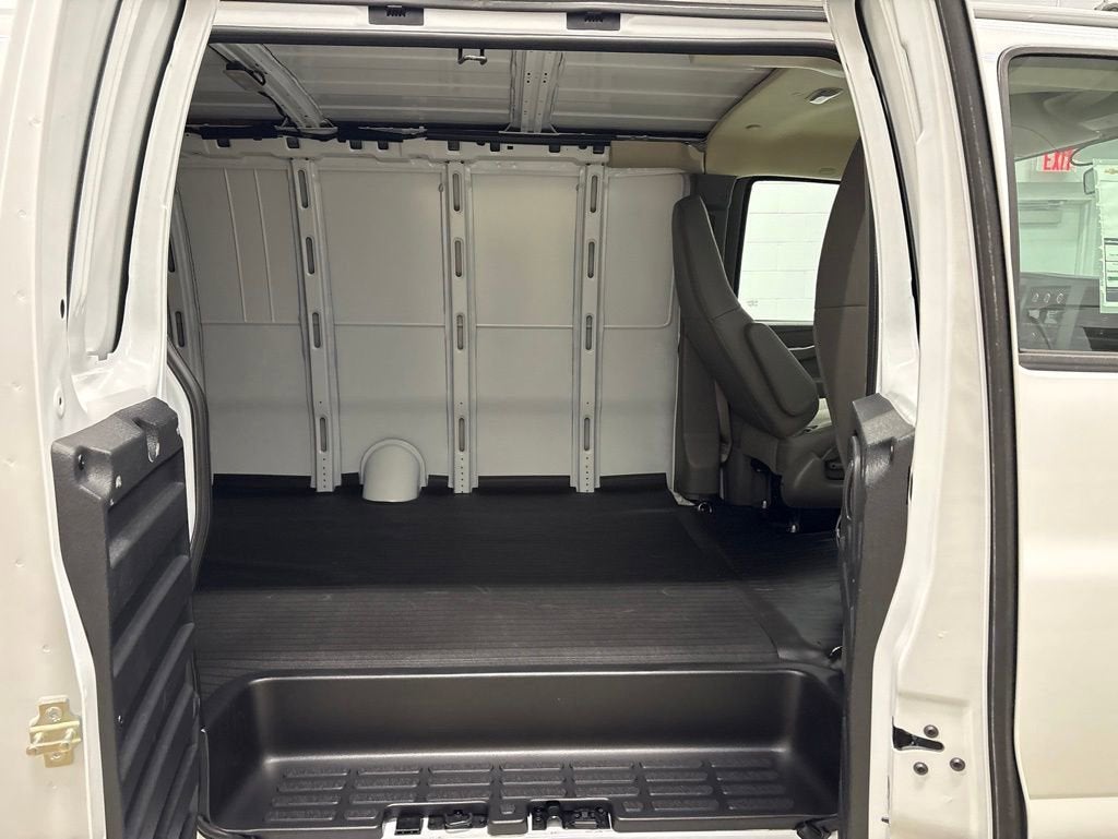2026 Chevrolet Express Cargo WT 3500 Extended Wheelbase RWD