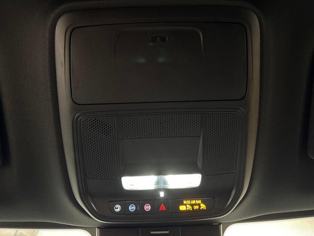 2025 GMC Acadia AT4
