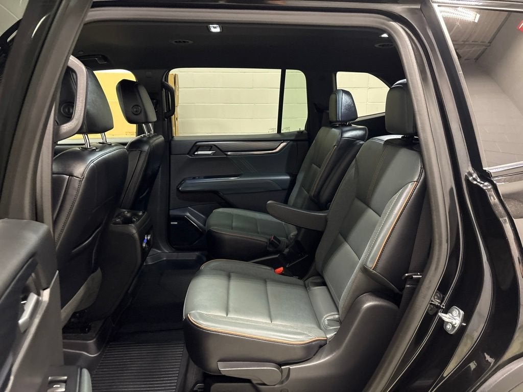 2025 GMC Acadia AT4