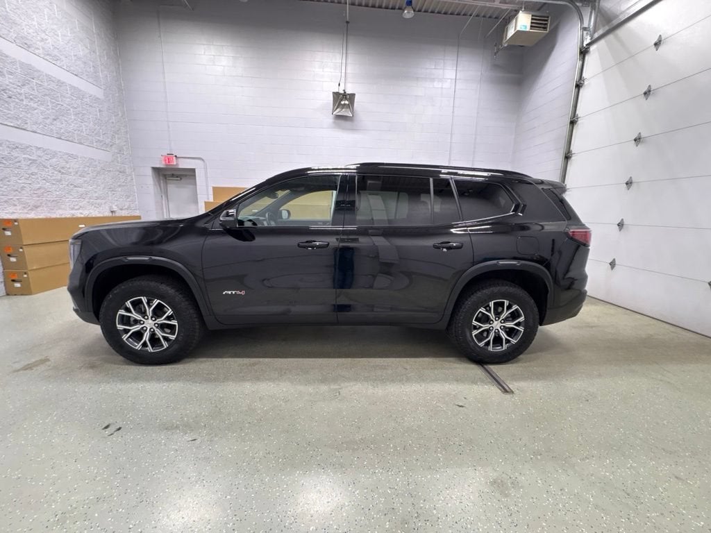 2025 GMC Acadia AT4