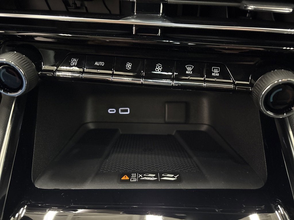 2026 Chevrolet Traverse LT SUV AWD