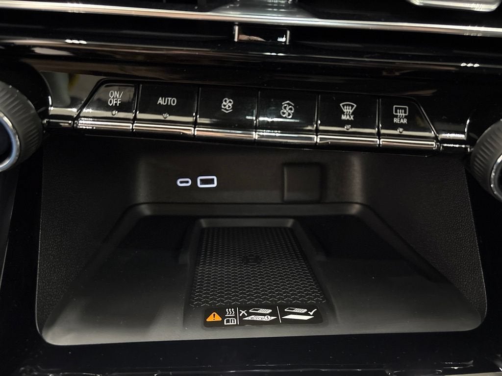 2026 Chevrolet Traverse LT SUV AWD