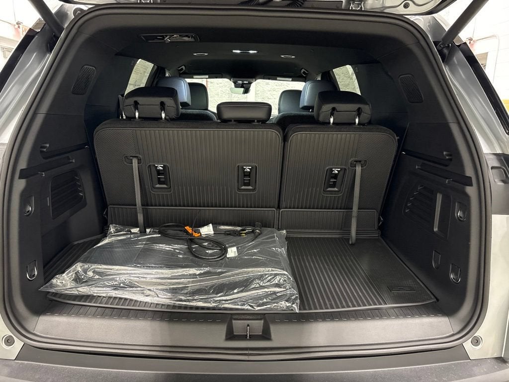 2027 Chevrolet Traverse LT SUV AWD