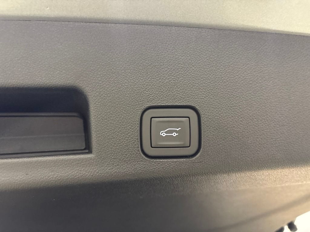 2027 Chevrolet Traverse LT SUV AWD