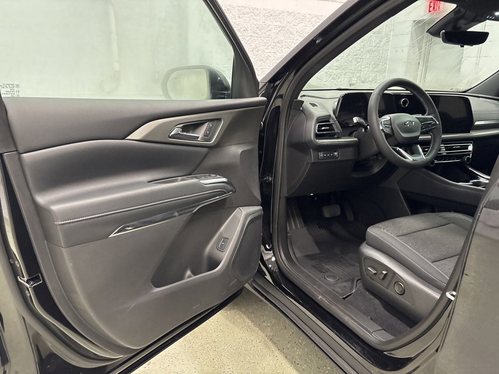 2026 Chevrolet Traverse LT SUV AWD