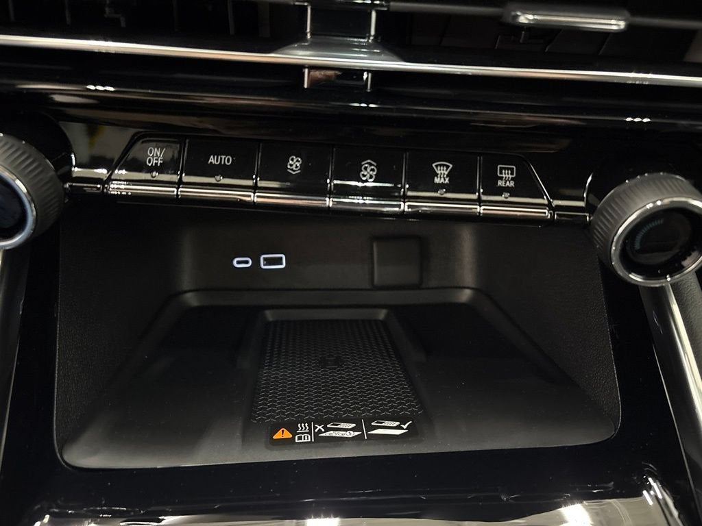 2026 Chevrolet Traverse LT SUV AWD