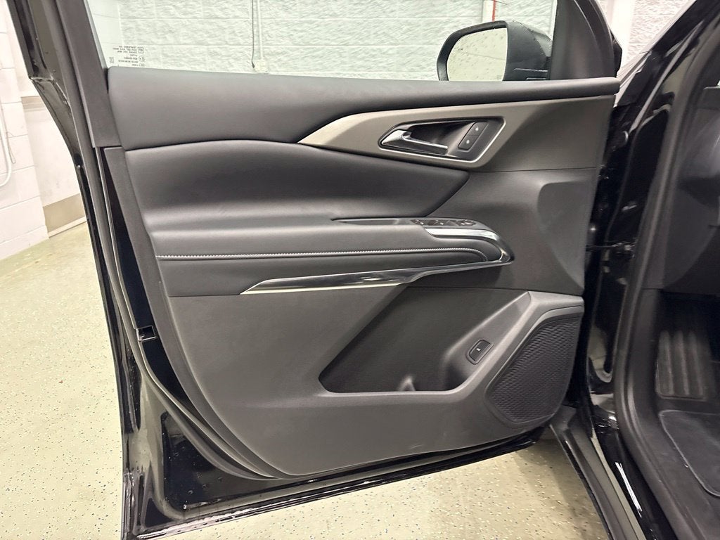 2027 Chevrolet Traverse LT SUV AWD