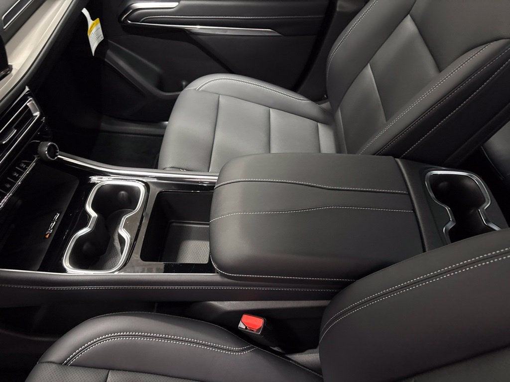 2027 Chevrolet Traverse LT SUV AWD