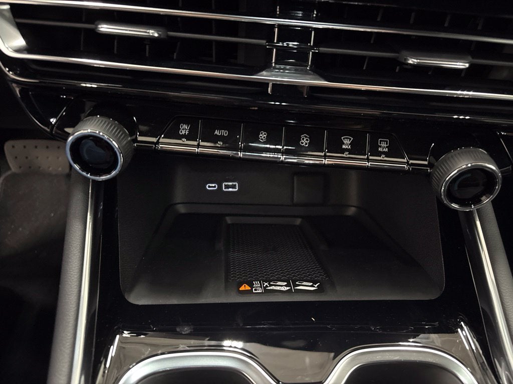 2027 Chevrolet Traverse LT SUV AWD