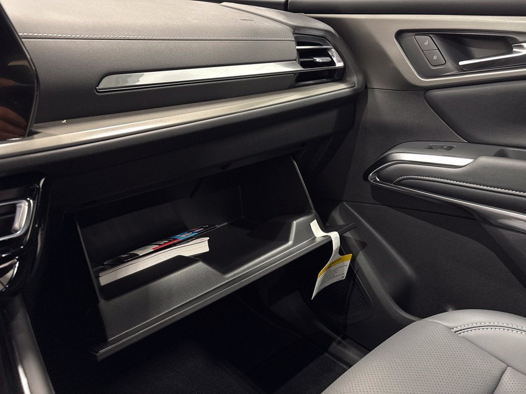 2027 Chevrolet Traverse LT SUV AWD