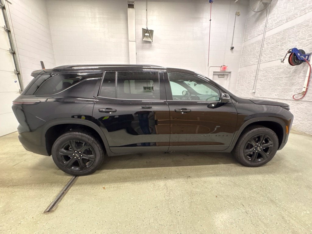 2027 Chevrolet Traverse LT SUV AWD