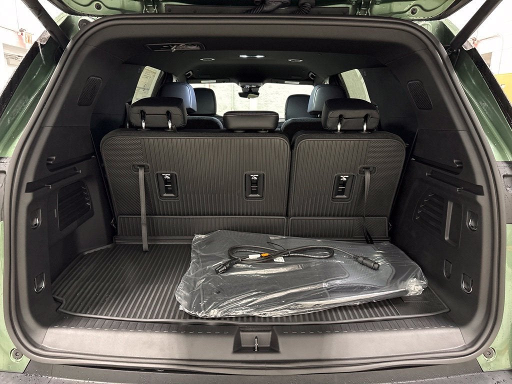 2027 Chevrolet Traverse LT SUV AWD