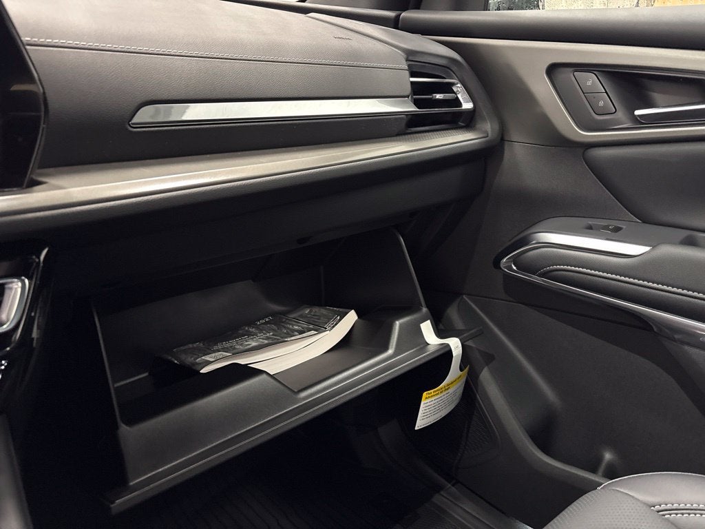 2027 Chevrolet Traverse LT SUV AWD