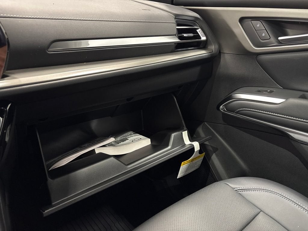 2026 Chevrolet Traverse LT SUV AWD