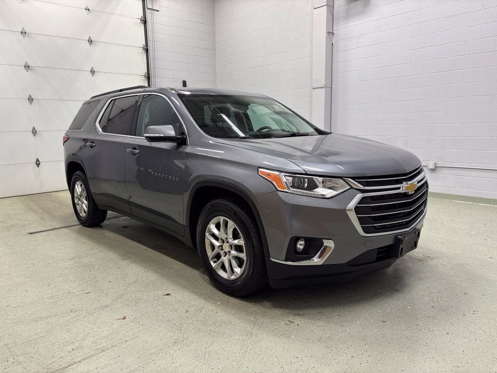 Used 2020 Chevrolet Traverse 1LT with VIN 1GNEVGKW2LJ173185 for sale in Rogers, Minnesota