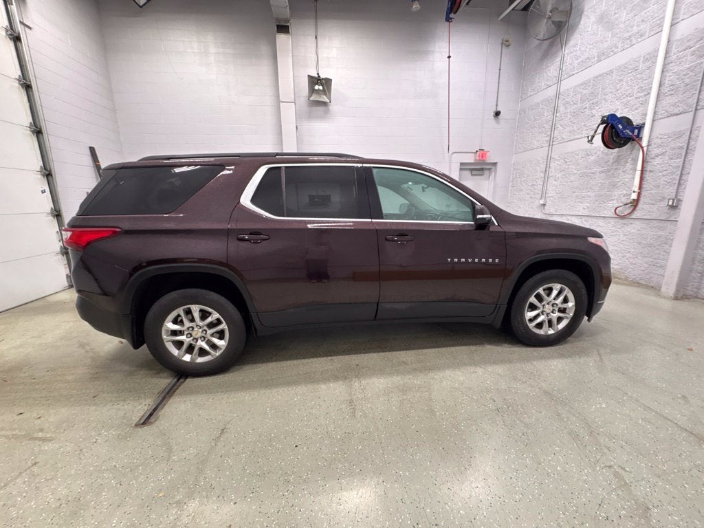 2020 Chevrolet Traverse LT Cloth