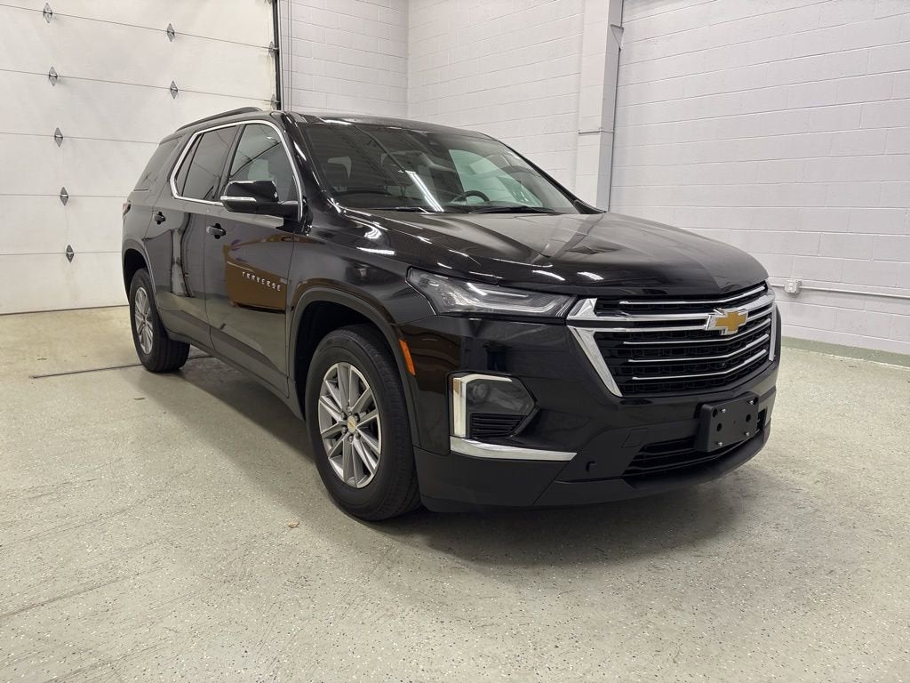 Used 2023 Chevrolet Traverse 3LT with VIN 1GNEVHKW1PJ224459 for sale in Rogers, Minnesota