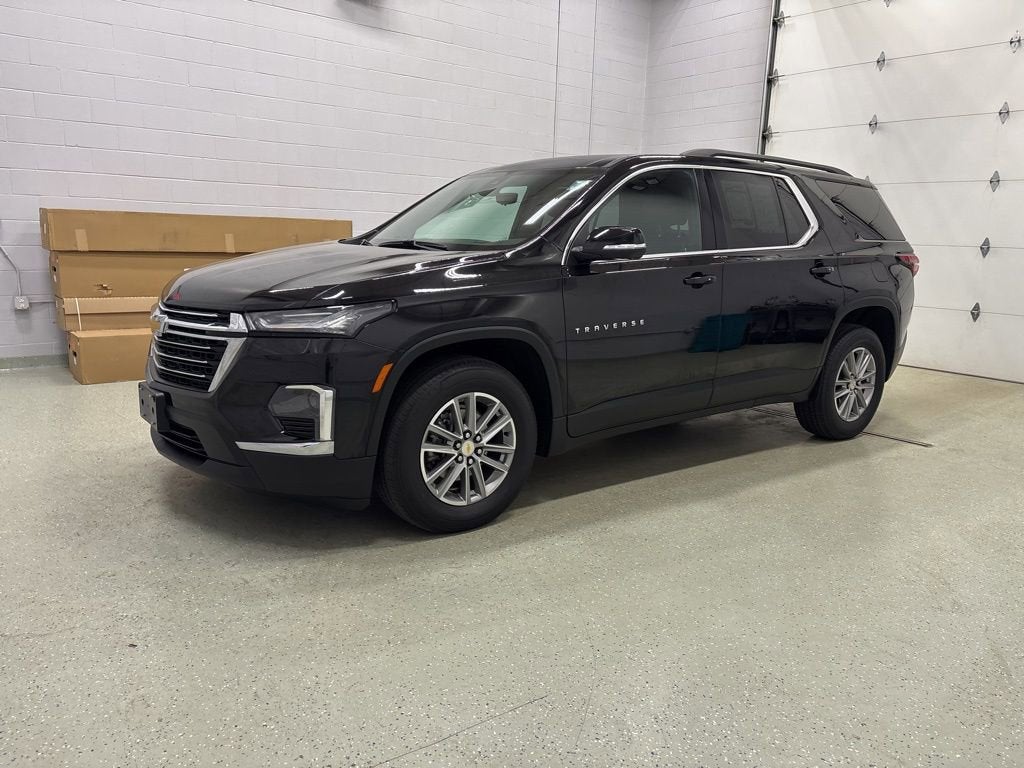 2023 Chevrolet Traverse LT Leather
