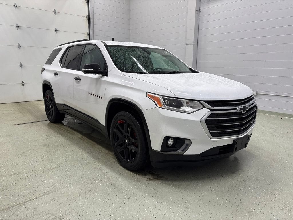 Used 2020 Chevrolet Traverse Premier with VIN 1GNEVKKW2LJ247322 for sale in Rogers, Minnesota