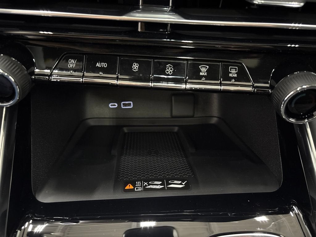 2027 Chevrolet Traverse RS SUV AWD