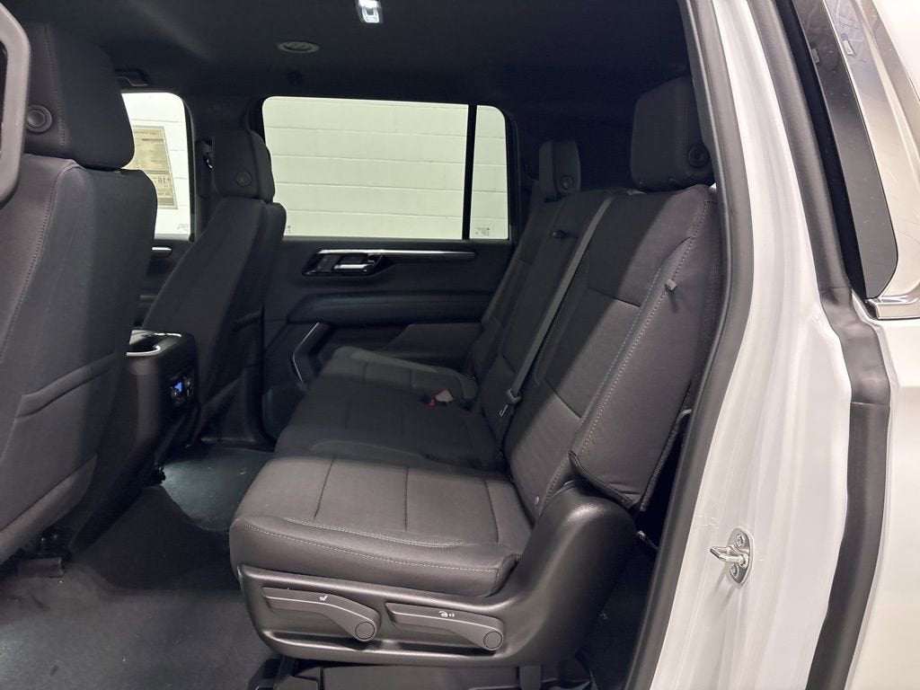 2026 Chevrolet Suburban LS SUV 4WD