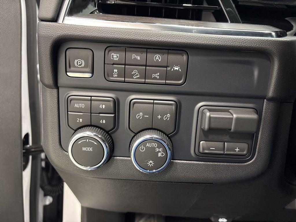 2026 Chevrolet Suburban LS SUV 4WD